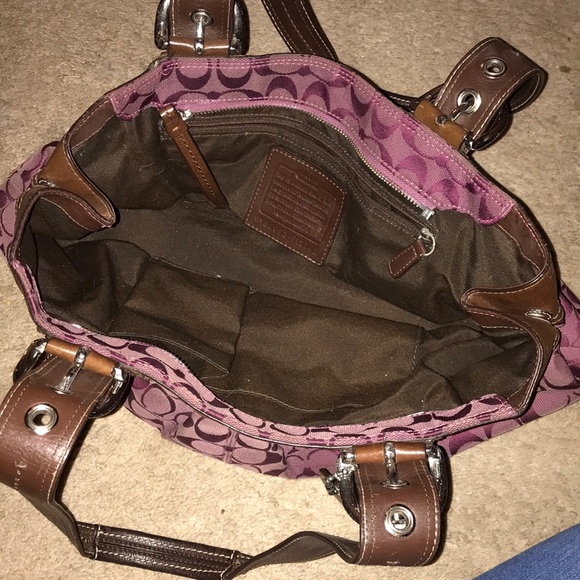 Coach Signature eggplant bag - Picture 2 of 6